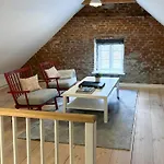Historic House By Kongeaen And Freedom Bridge *
