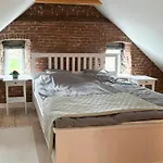 Historic House By Kongeaen And Freedom Bridge *
