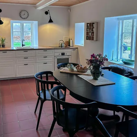 Historic House By Kongeaen And Freedom Bridge Vakantiehuis Vejen